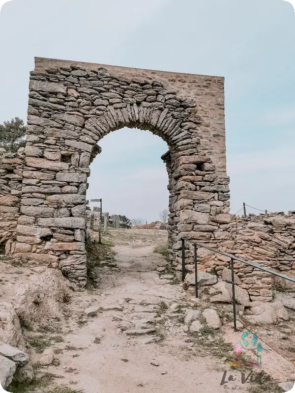 Entrada Pueblo de la Santa Creu de Rodes 