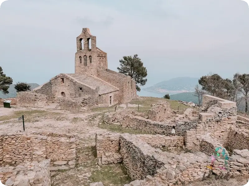 Pueblo de la Santa Creu de Rodes - Port de la Selva