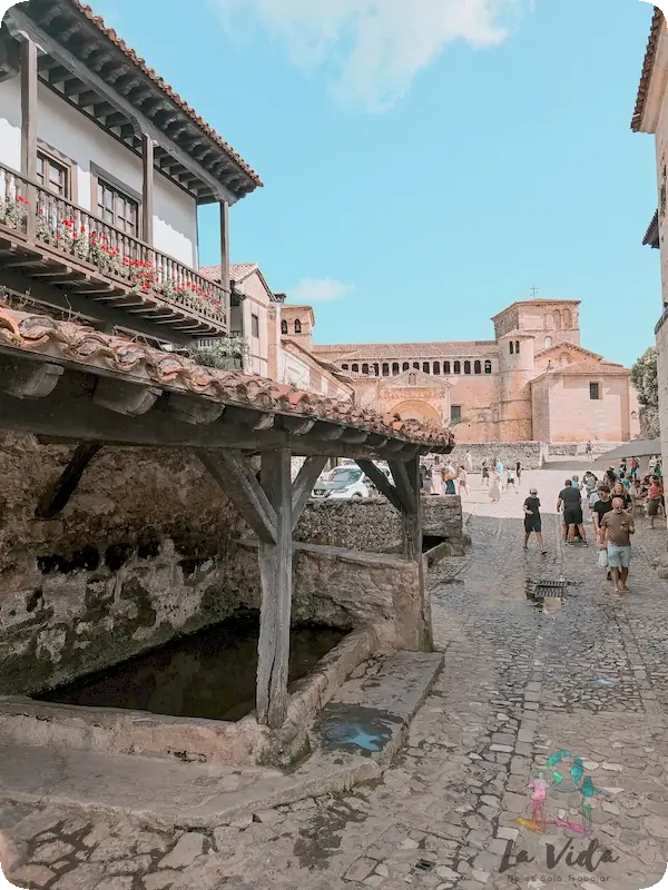 Plaza Mayor Santillana del Mar, antiguo lugar para lavar la ropa