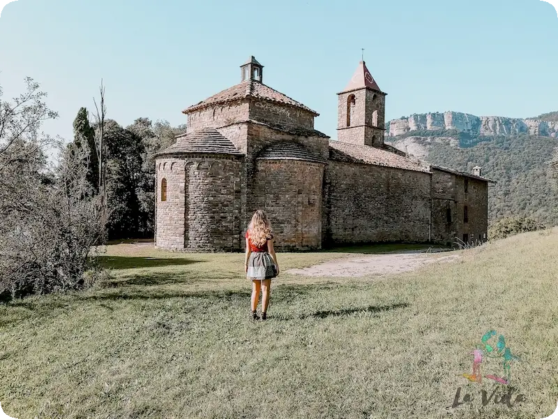 Iglesia de Sant Joan de Fabregues, a la que llegamos con las rutas largas desde el Salt de Sallent (nosotros fuimos en coche al día siguiente desde Rupit) 