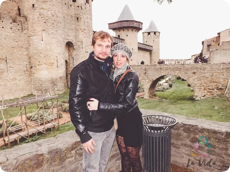Carcassonne en 2013, Judit y Dani delante del castillo