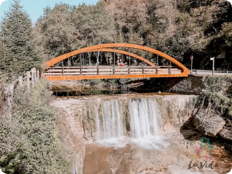 Puente de los 3 ojos en Rupit