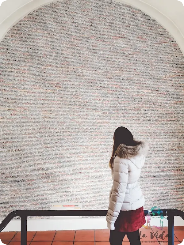 Judit en la sinagoga junto al cementerio de praga