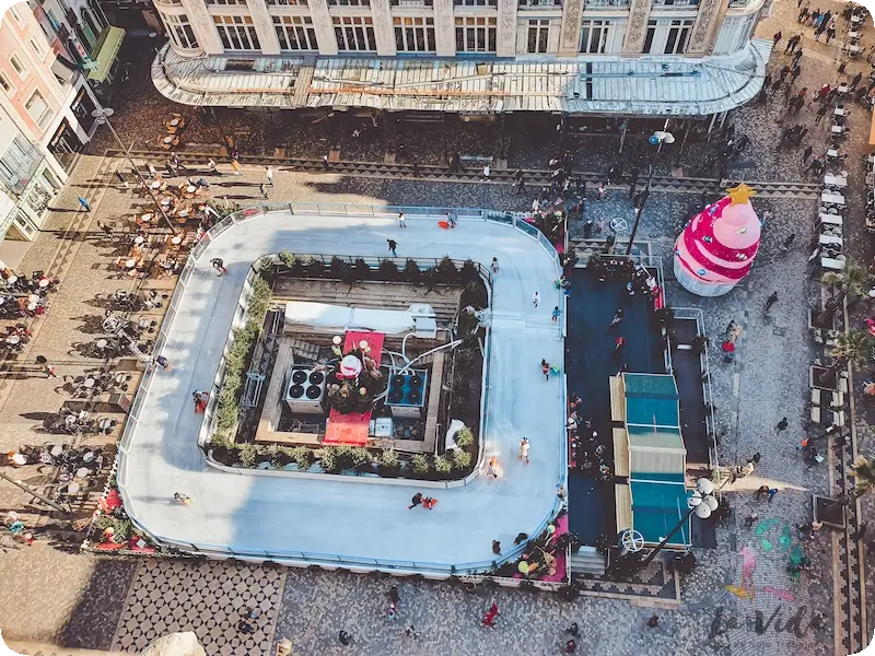 Via Domitia Narbona con pìsta de hielo