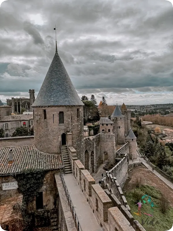 Basílica de Carcassone desde el castillo