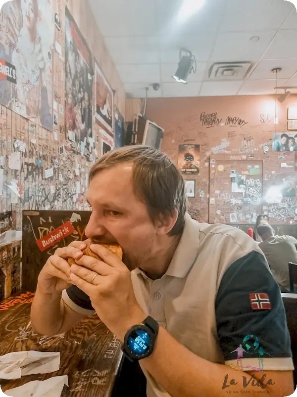 Dani en Burger Joint