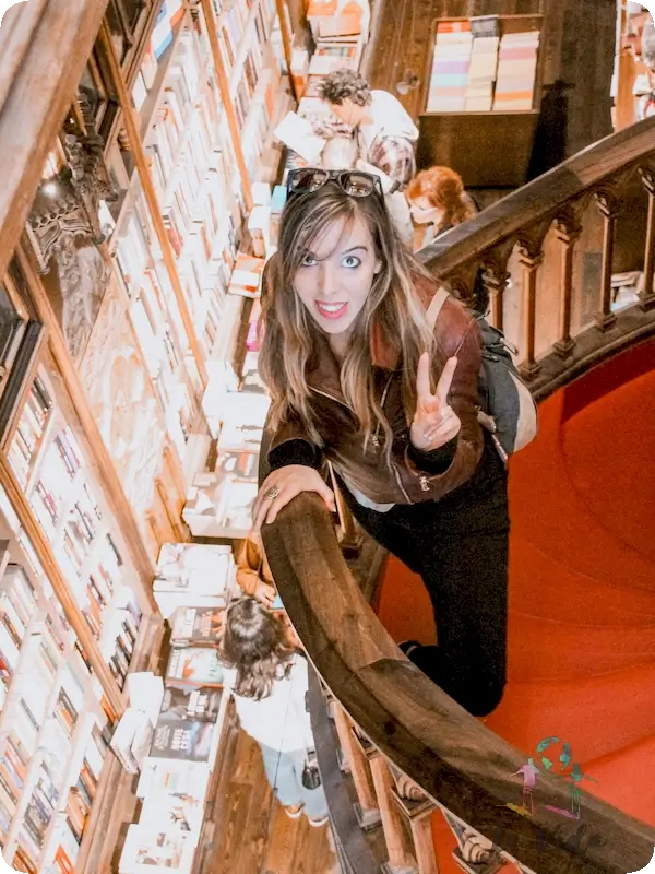 Libreria Lello e Irmao, Judit en sus escaleras