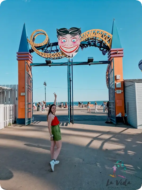 Una de las entradas a Luna Park