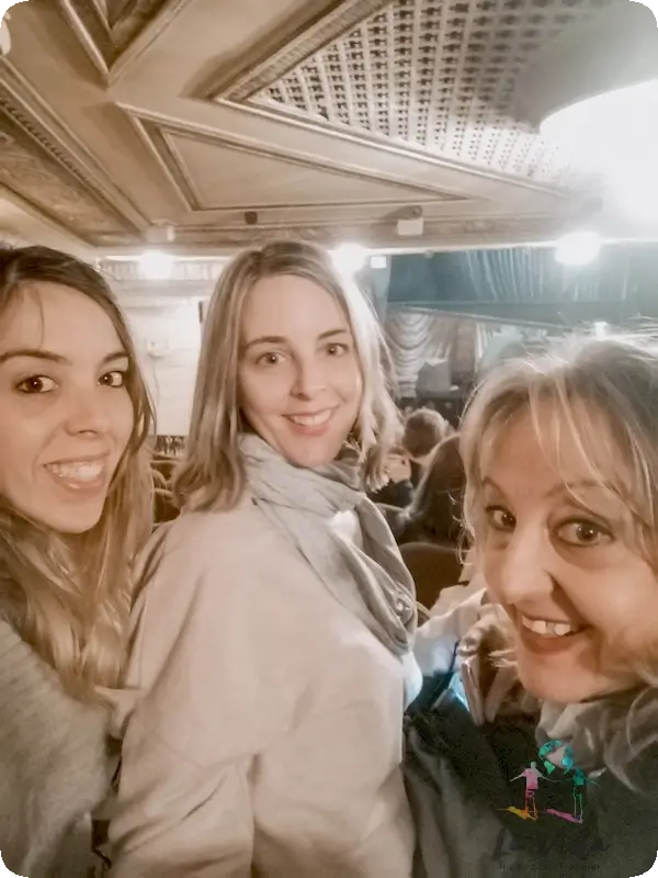 En el Musical Broadway Fantasma de la Opera (con mi madre y hermana)