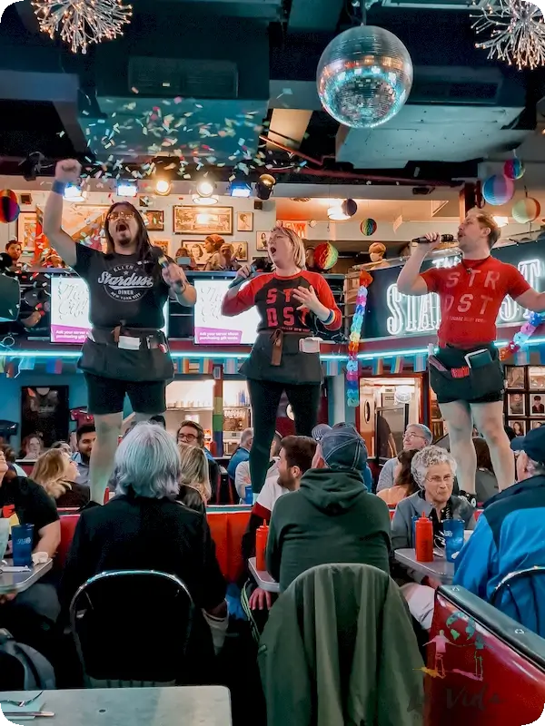 Cantantes en la barra en el Stardust Nueva York