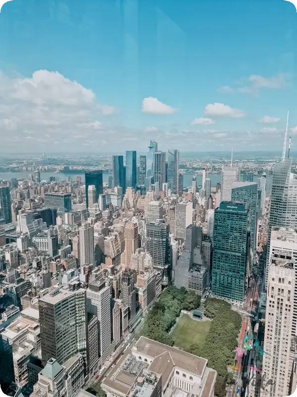 Bryant Park desde The Summit One Vanderbilt Nueva York